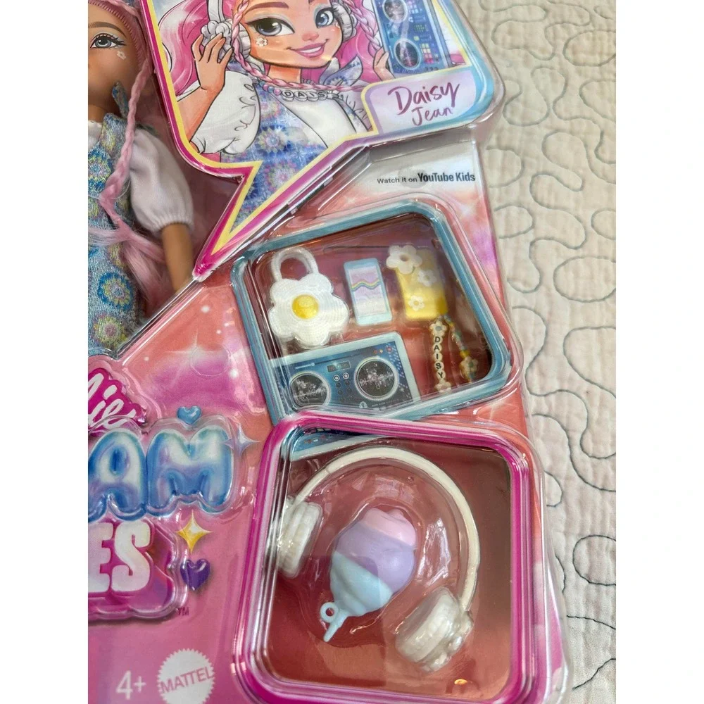 Mattel Barbie‎ Dream Besties Daisy Jean Doll Pink Hair Floral Dress Accessories
